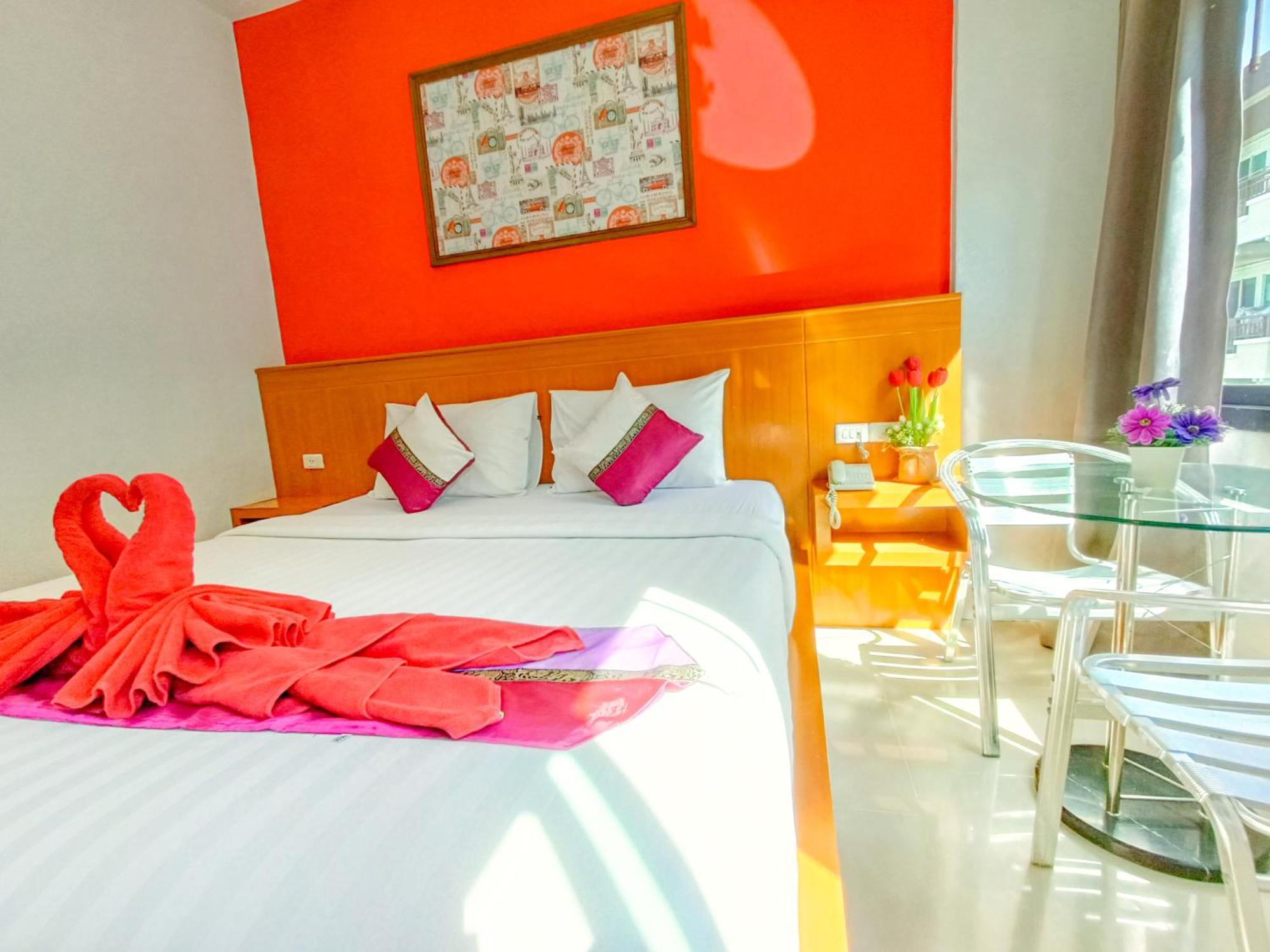 PJ Patong Resortel Zimmer foto